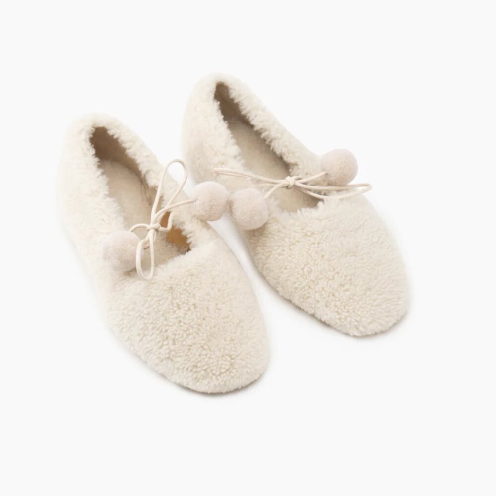 Sleeper Lulu shearling slippers in cream, size 39